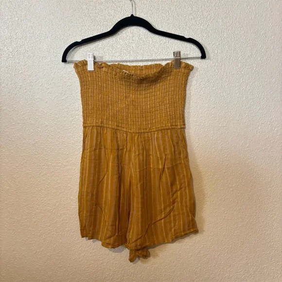 American Eagle Yellow & Cream Striped Smocked Top Strapless Romper Small - Picture 7 of 9